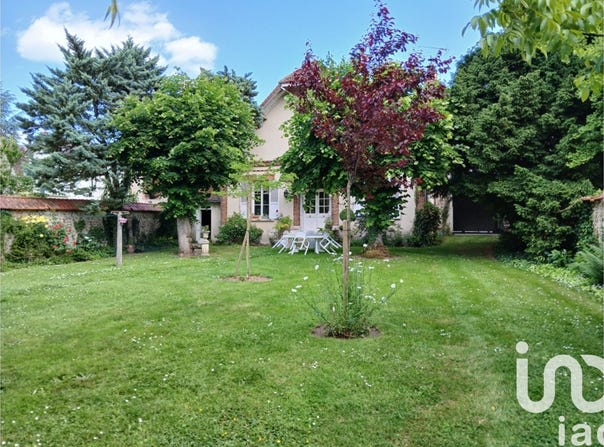 Cloyes-les-Trois-Rivières, Centre-Val de Loire 28220