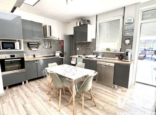 Denain, Hauts-de-France 59220