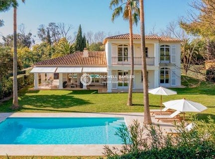 Grimaud, Provence-Alpes-Côte d'Azur 83310