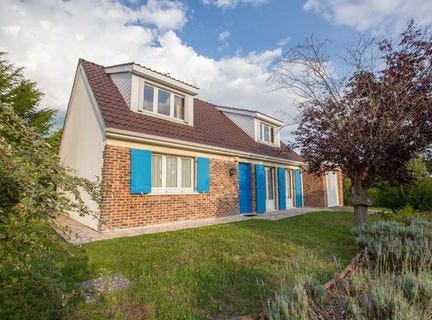 Le Mesnil-Saint-Denis, Île-de-France 78320