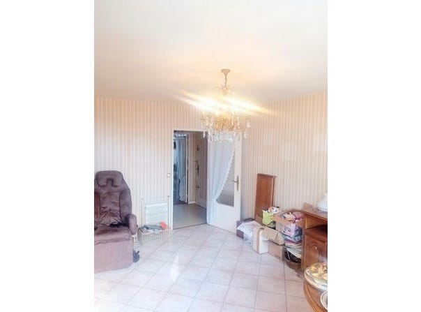 Neuilly-Sur-Marne, Île-de-France 93330