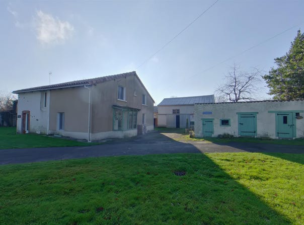 Asnières-sur-Blour, Poitou-Charentes 86430