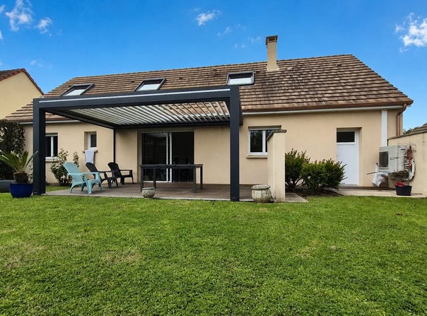 Guécélard, Pays de la Loire 72230