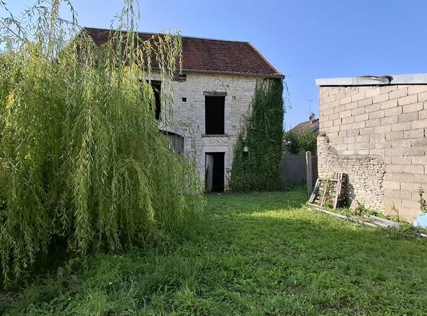 Essoyes, Grand Est 10360