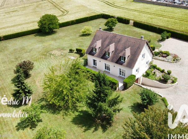 Chambray, Normandy 27120