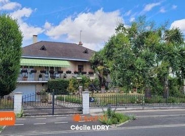 La Ville-Aux-Dames, Centre 37700