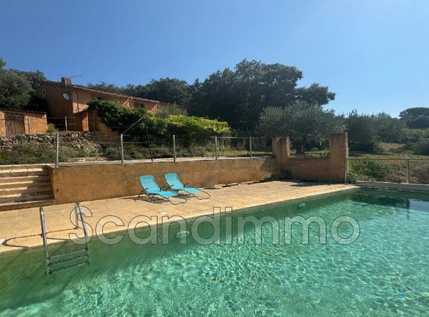 Cotignac, Provence-Alpes-Côte-d'Azur 83570