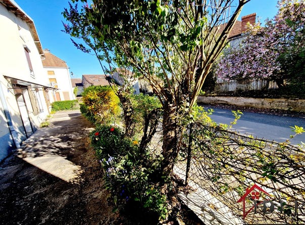 Melay, Grand Est 52400