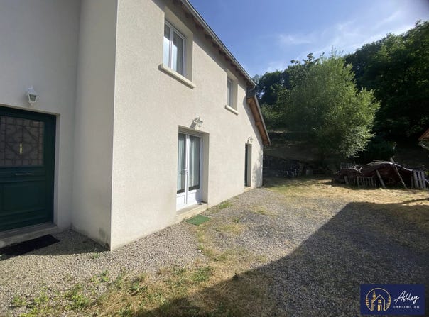 Champs-sur-Tarentaine-Marchal, Cantal 15270