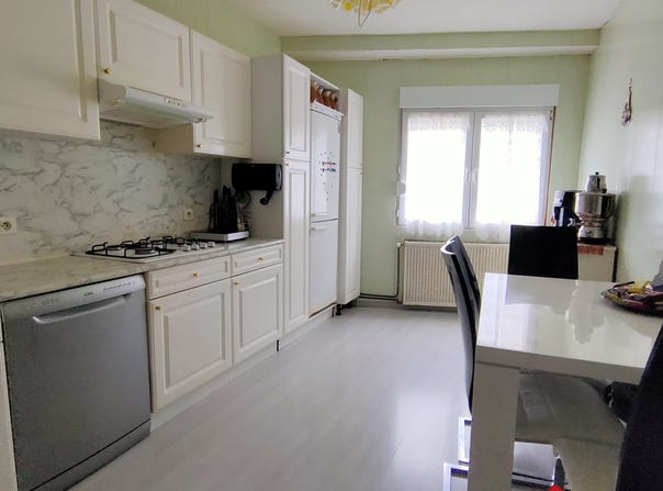 Bourbonne-les-Bains, Grand Est 52400
