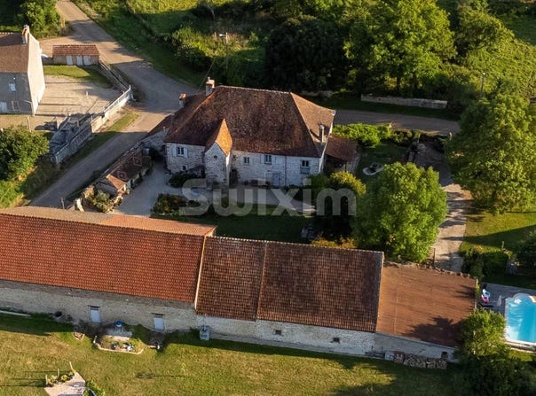 Beaune, Burgundy 21200