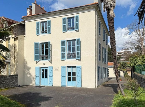 Pau, Aquitaine 64000