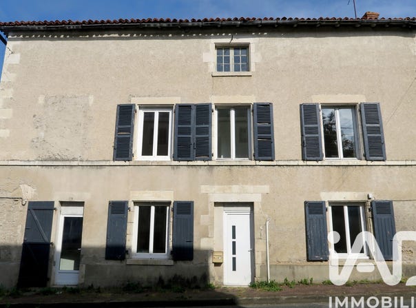 Saint-Savin, Nouvelle-Aquitaine 86310
