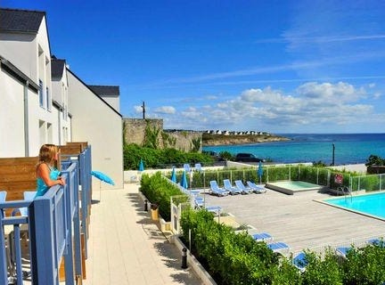 40 Rue Jean Jacques Rousseau, Audierne, Brittany 29770