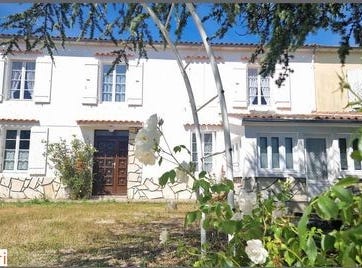 Genouille, Poitou-Charentes 17430