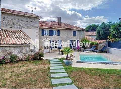 Sainte-Neomaye, Poitou-Charentes 79260