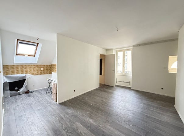 LONS-LE-SAUNIER, Bourgogne-Franche-Comté 39000