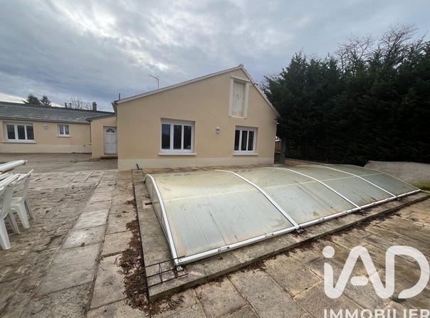 Maisons, Centre-Val de Loire 28700
