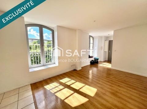 Roquemaure, Languedoc-Roussillon 30150
