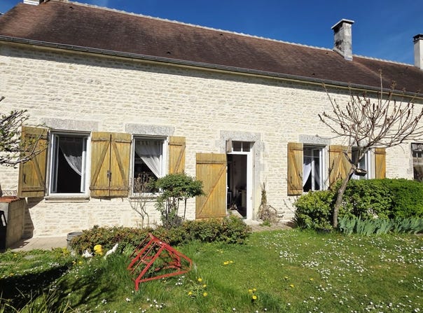 Mélisey, Bourgogne-Franche-Comté 89430