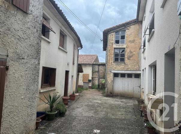 Lezay, Nouvelle-Aquitaine 79120