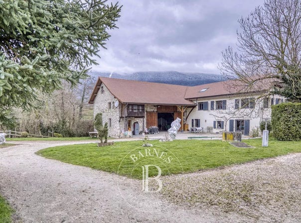 Saint-Genis-Pouilly, Auvergne-Rhône-Alpes 01630