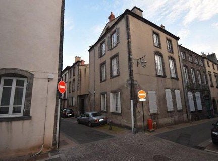 Riom, Auvergne 63200