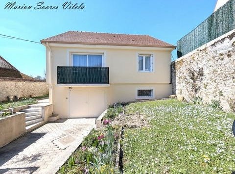 CHAUMES EN BRIE, Île-de-France 77390