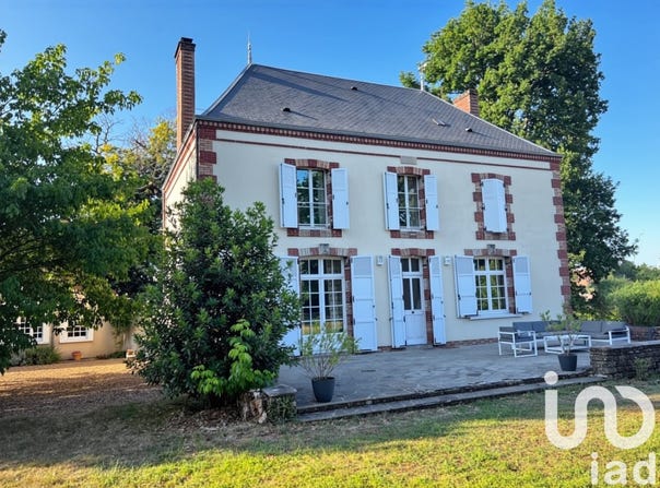 Guécélard, Pays de la Loire 72230