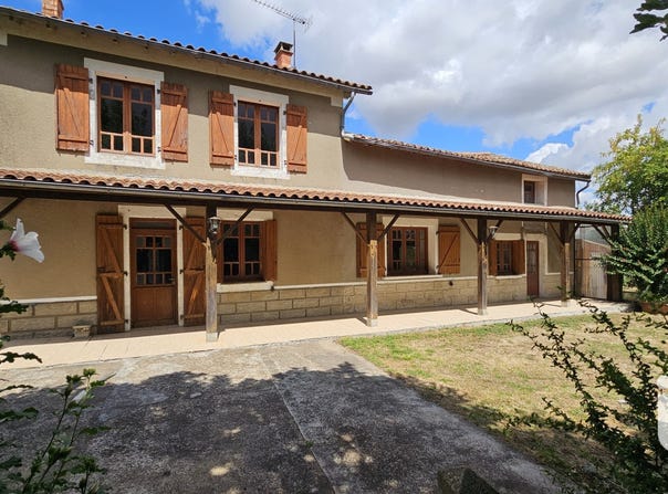 Saint-Macoux, Nouvelle-Aquitaine 86400