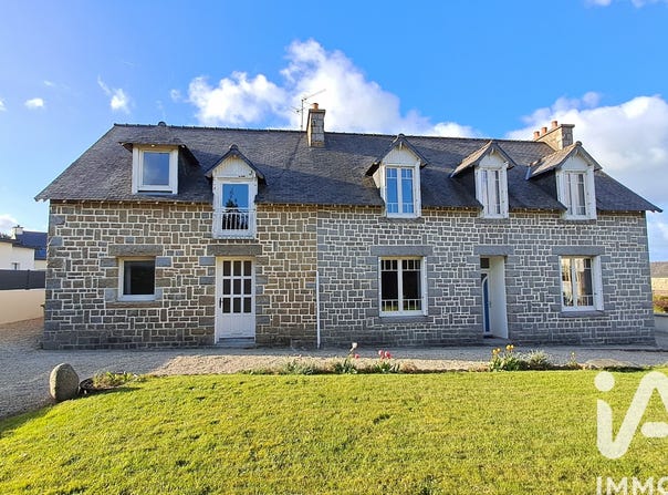 Langueux, Brittany 22360