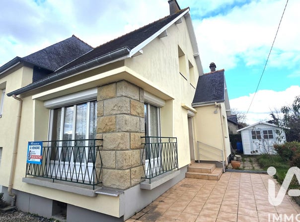 Combourg, Brittany 35270