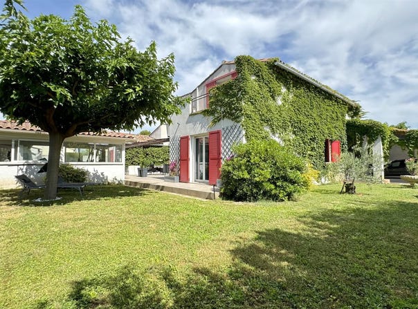 L'Isle-sur-la-Sorgue, Provence-Alpes-Côte-d'Azur 84800