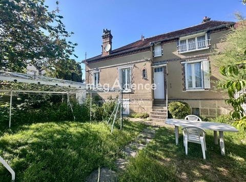 Sens, Bourgogne 89100