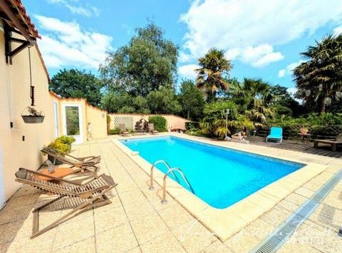 Port-Saint-Pere, Pays de la Loire 44710