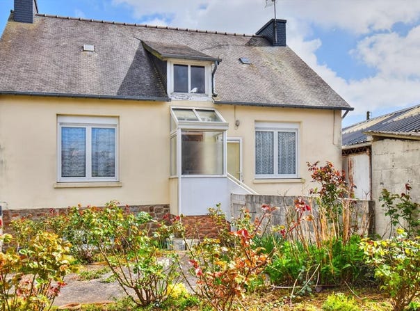 Ploumagoar, Brittany 22970