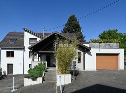 Rue de Haslach, Cosswiller, Alsace 67310