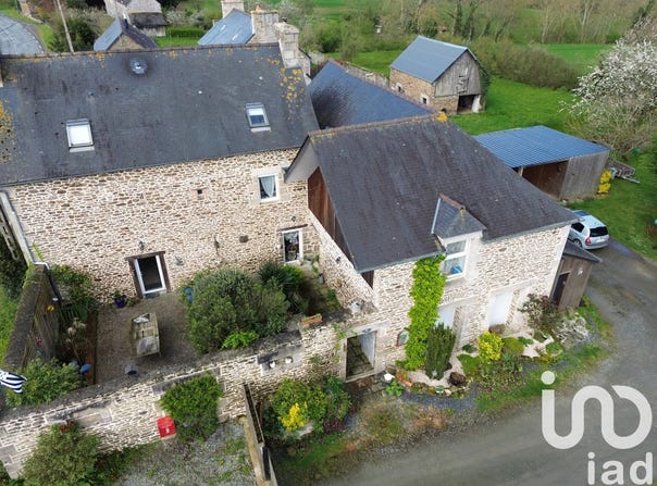 Lanvallay, Brittany 22100