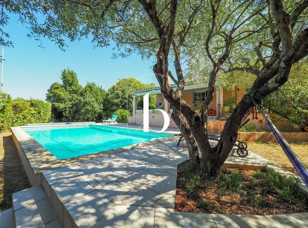 Uzès, Gard 30700