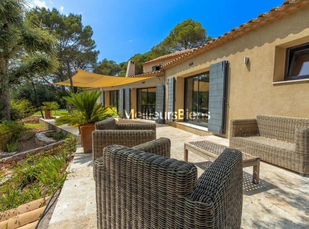 Roquebrune-sur-Argens, Provence-Alpes-Côte-d'Azur 83520