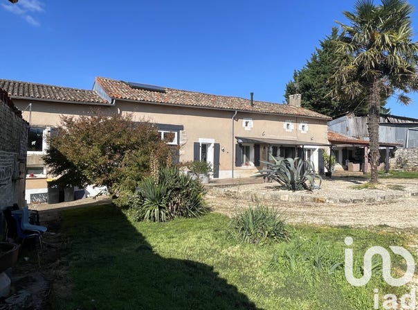 Brux, Poitou-Charentes 86510