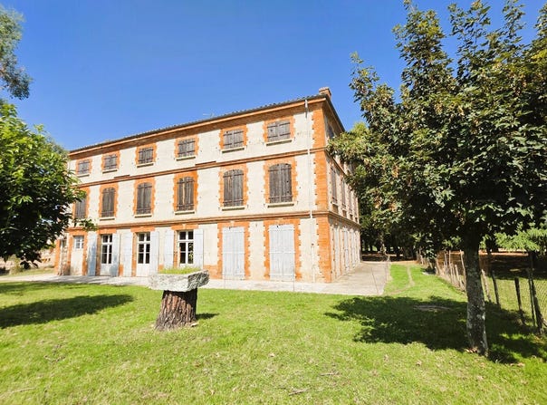 Nègrepelisse, Midi-Pyrénées 82800