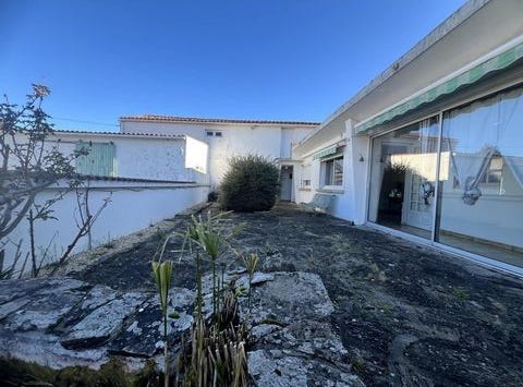 Angles, Pays de la Loire 85750