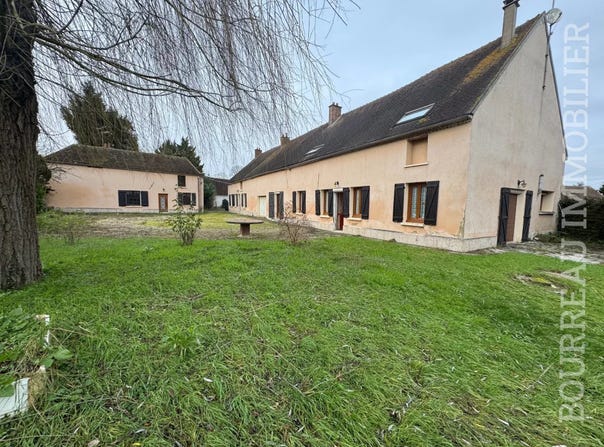 La Celle-Saint-Cyr, Yonne 89116