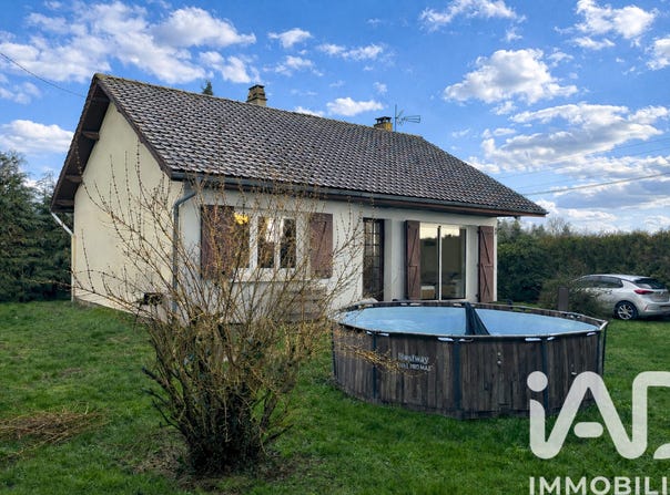 Guichainville, Normandy 27930
