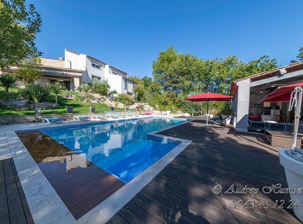 Pierrevert, Provence-Alpes-Côte-d'Azur 04860