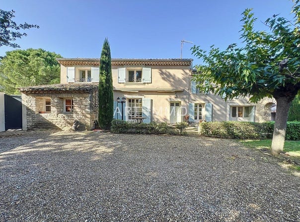Robion, Provence-Alpes-Côte-d'Azur 84440