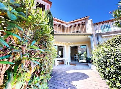 grimaud, Provence-Alpes-Côte d'Azur 83310