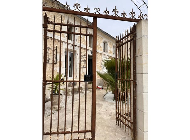 Saint-Vaize, Charente-Maritime 17100