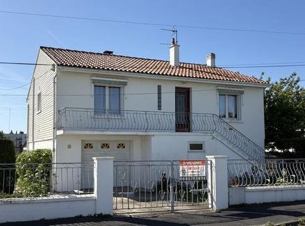 Saintes, Poitou-Charentes 17100